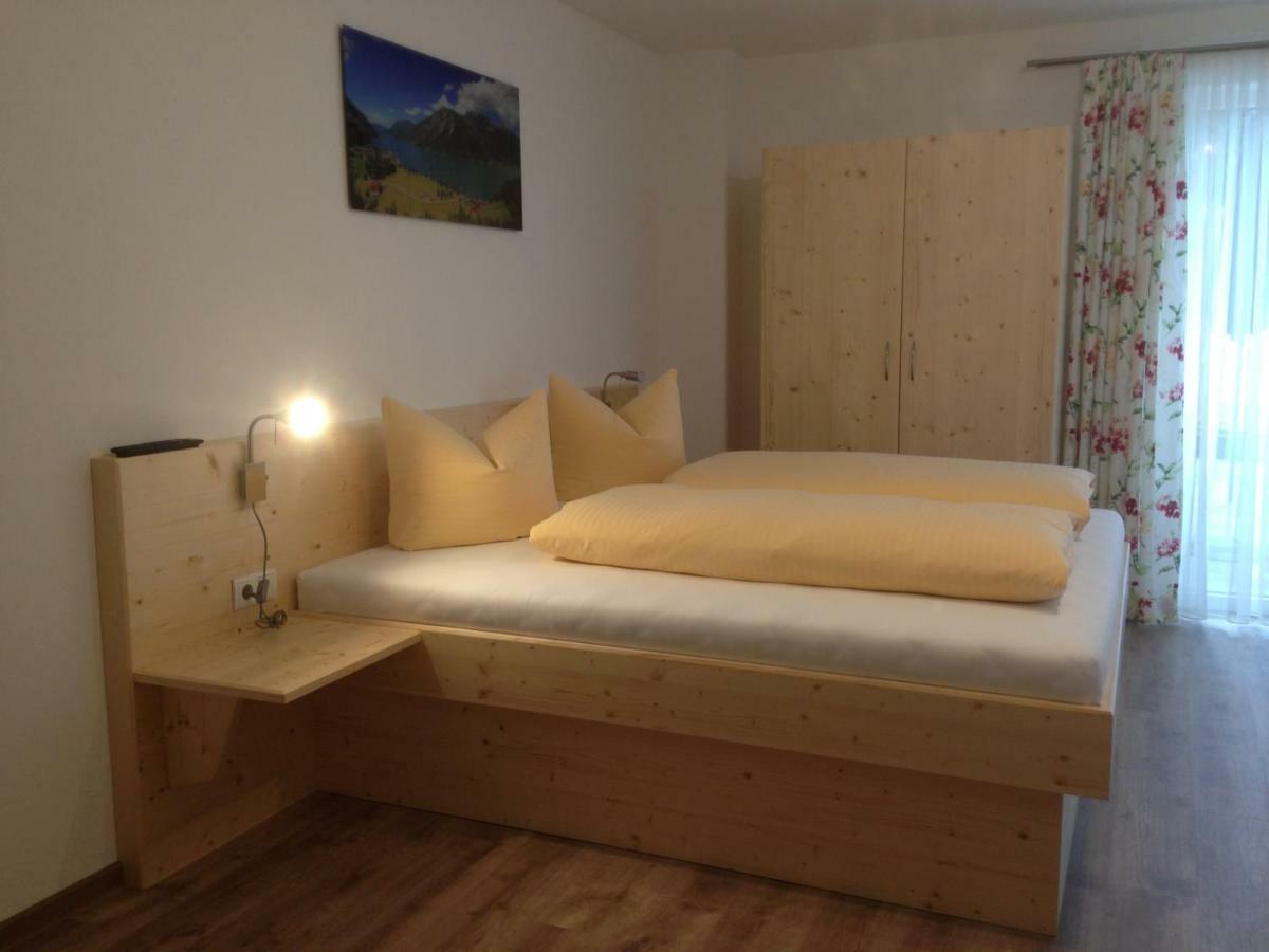 Ferienwohnungen Karwendel Camping Маурах Екстериор снимка